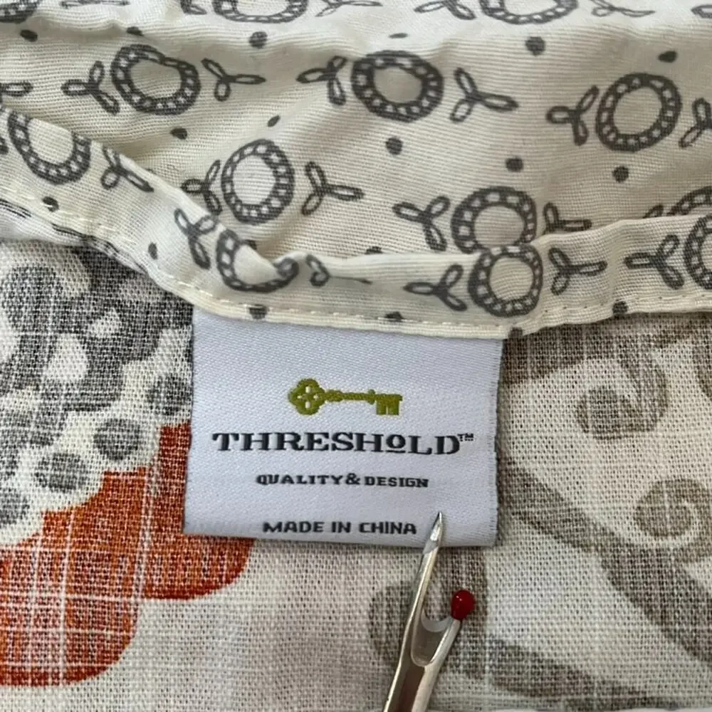Threshold cotton pillow
