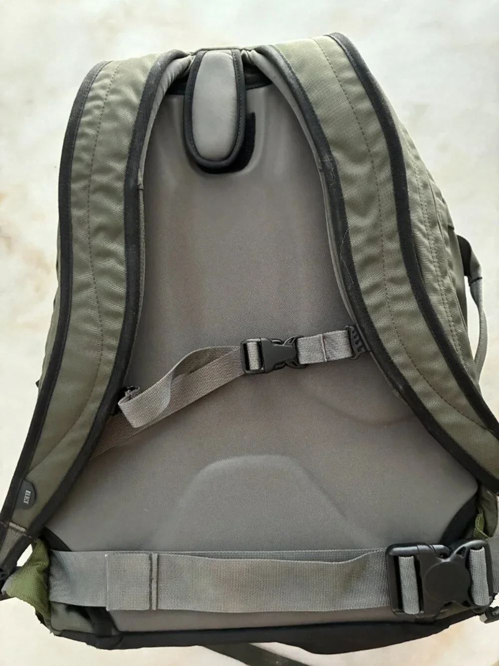 Vintage REI Expandable Workload Commuter Backpack Olive Green Tech Bag