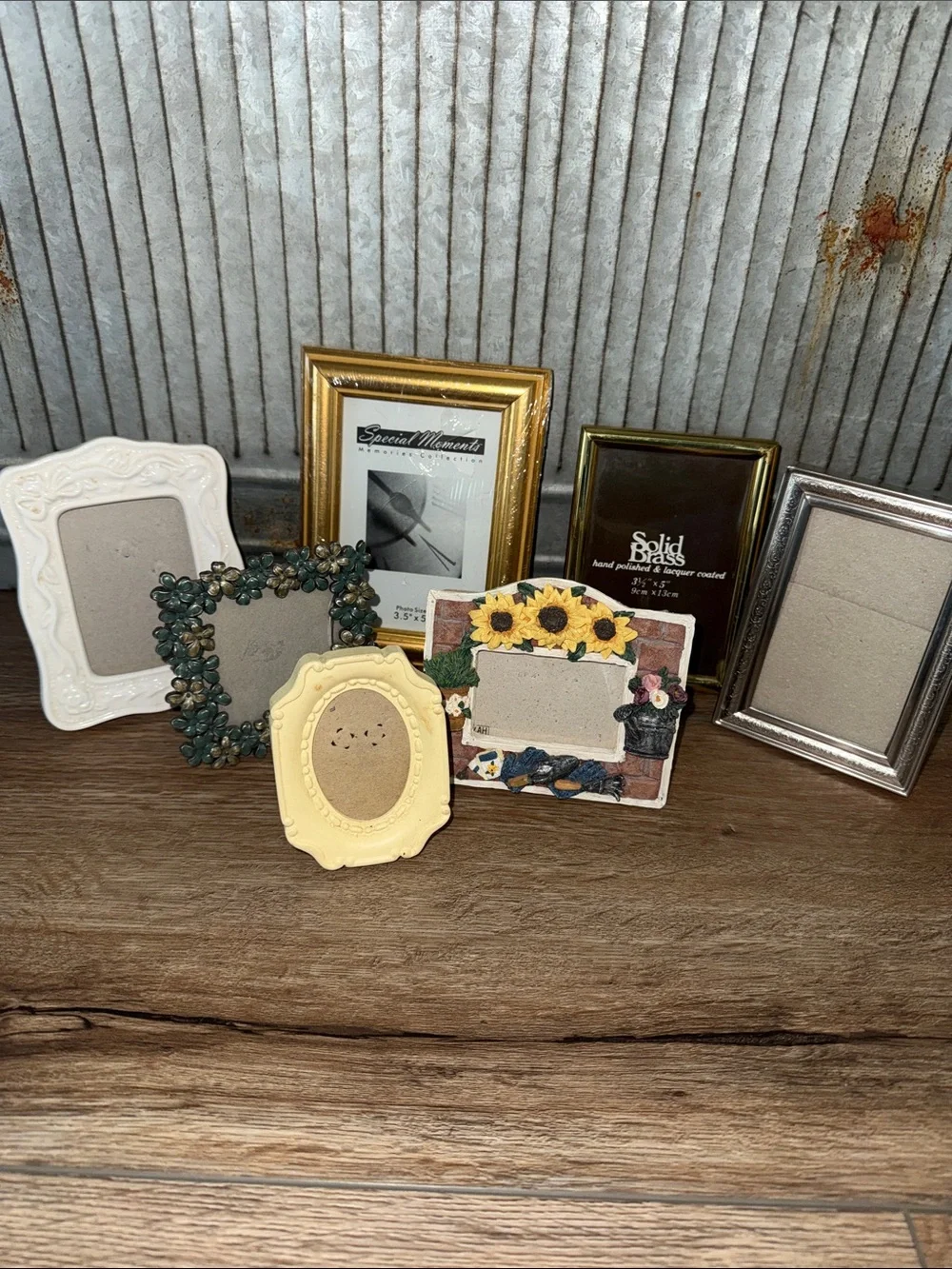 Decorative Picture Frames Vintage and new! Assorted smaller sizes.