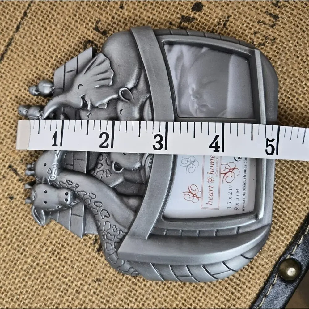Connoiseur opening back frame