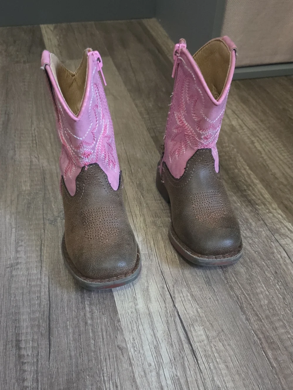Roper brown leather