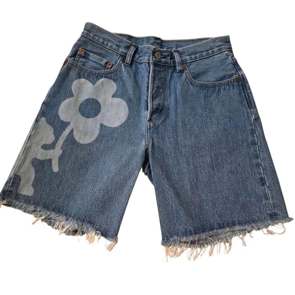 Levi's 28 classic adding