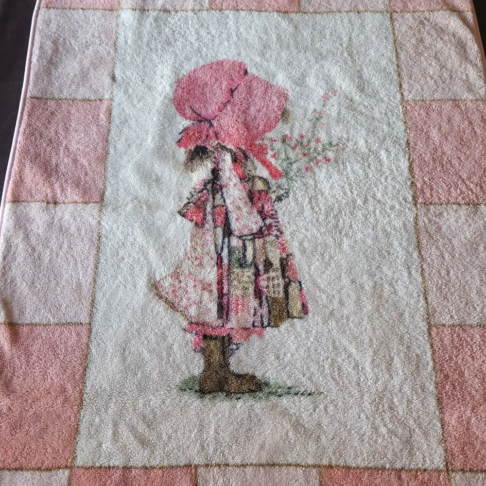 Vtg‎ Holly Hobbie Mink Plush Throw Nursery Blanket Sunbonnet Kawaii  Japan 39x54