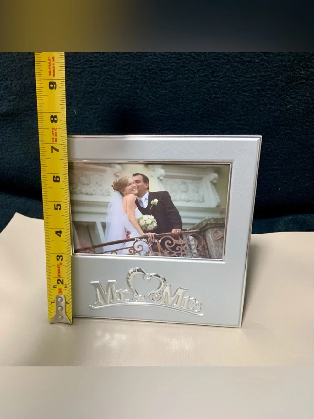 🔍Mr. & Mrs. 4x6 Wedding Photo Frame – New