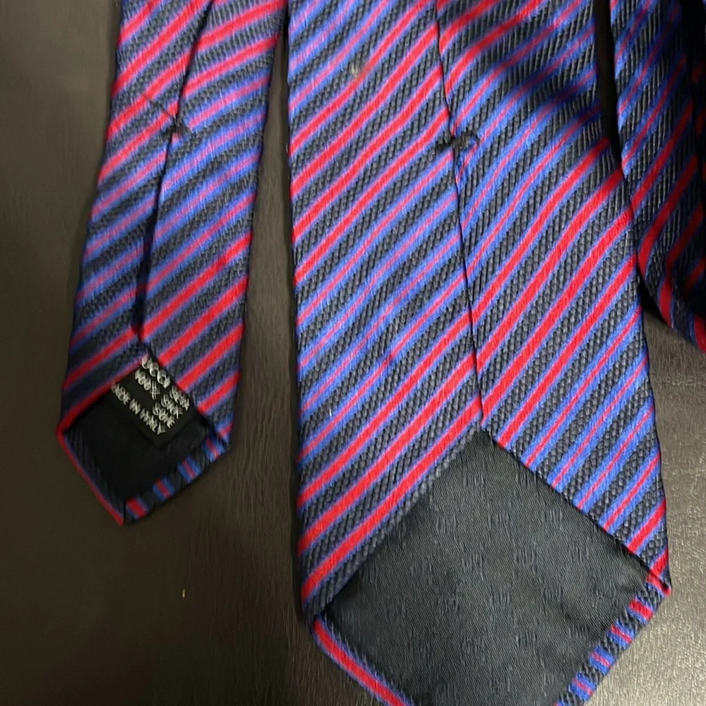 Gucci red blue