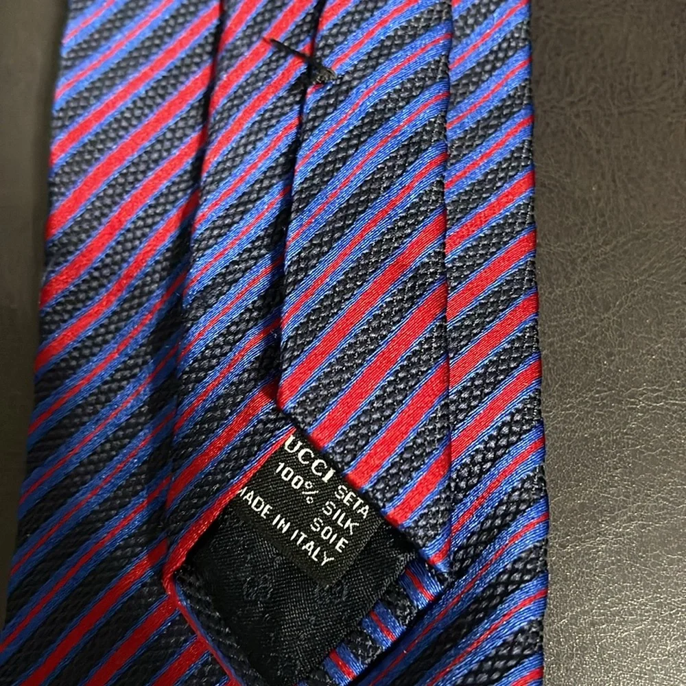 Gucci red blue