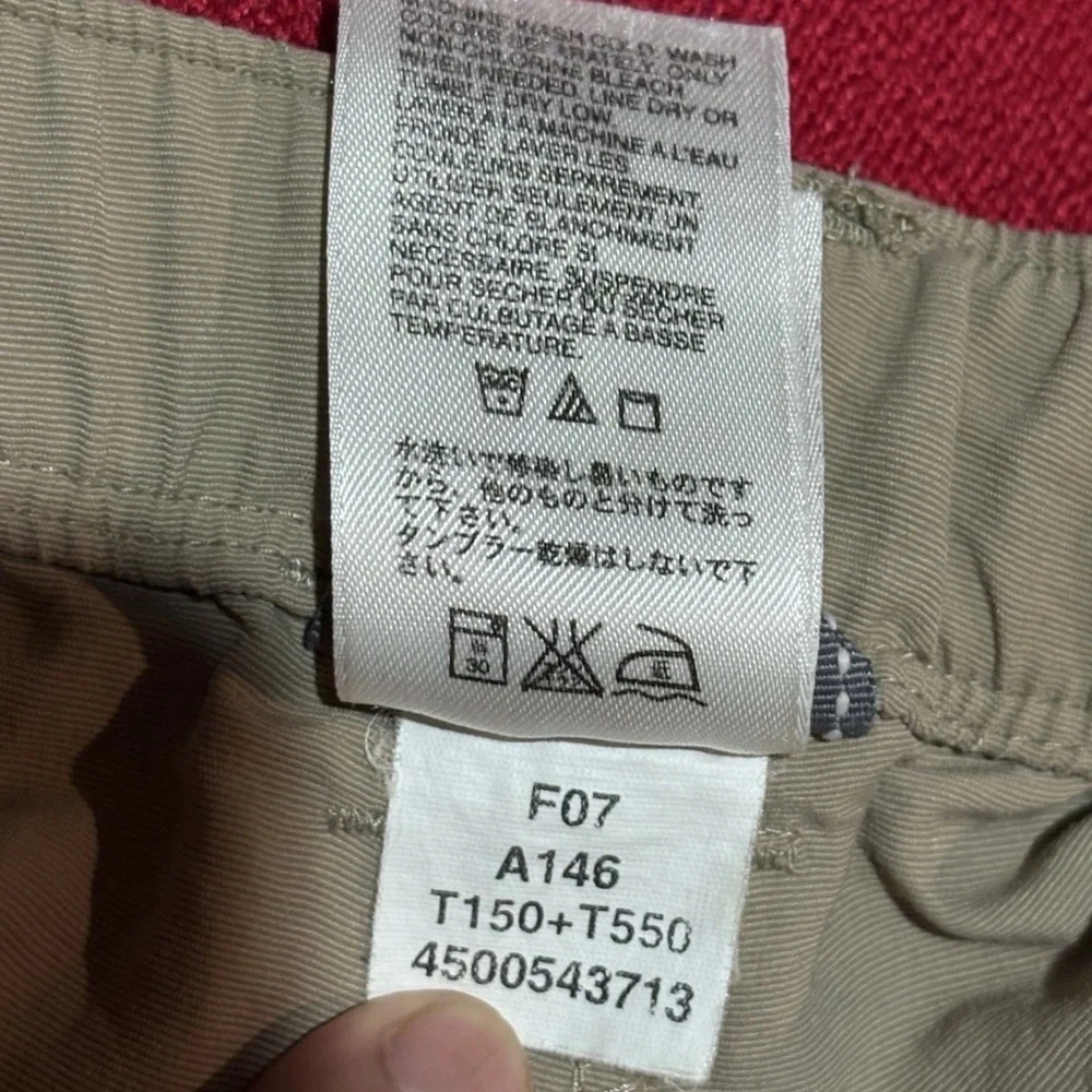 The North Face wear pants