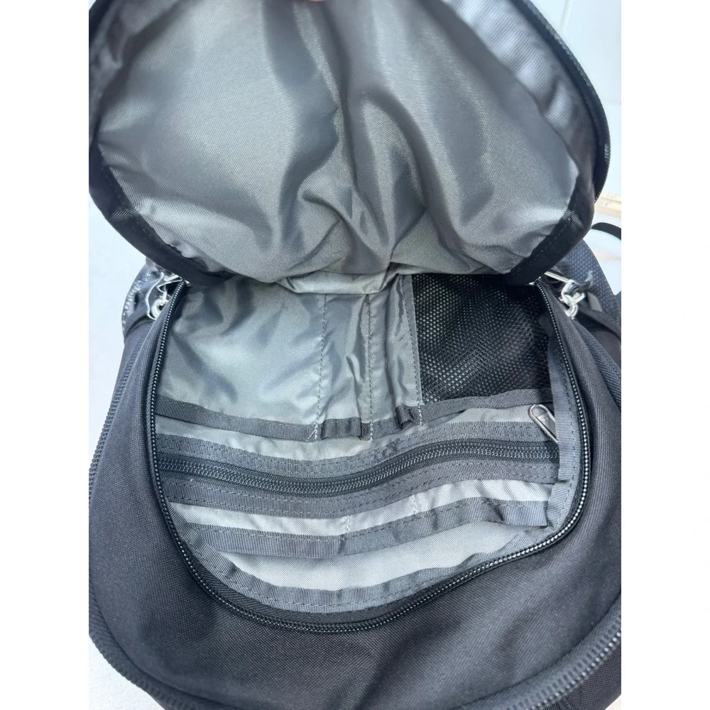 The North Face versatile strap face