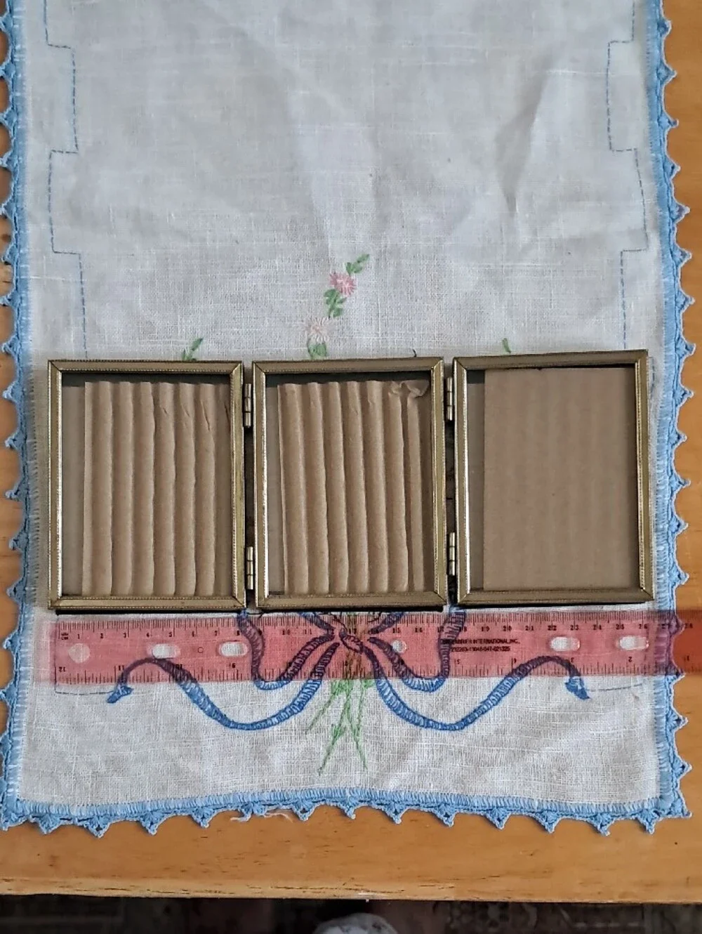 Vintage triple panel