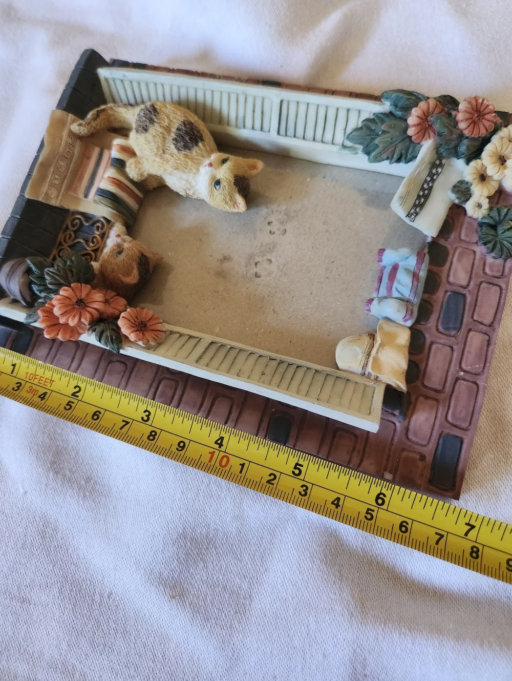 Vintage Cat Window Picture Frame Resin Floral Cottage Decor