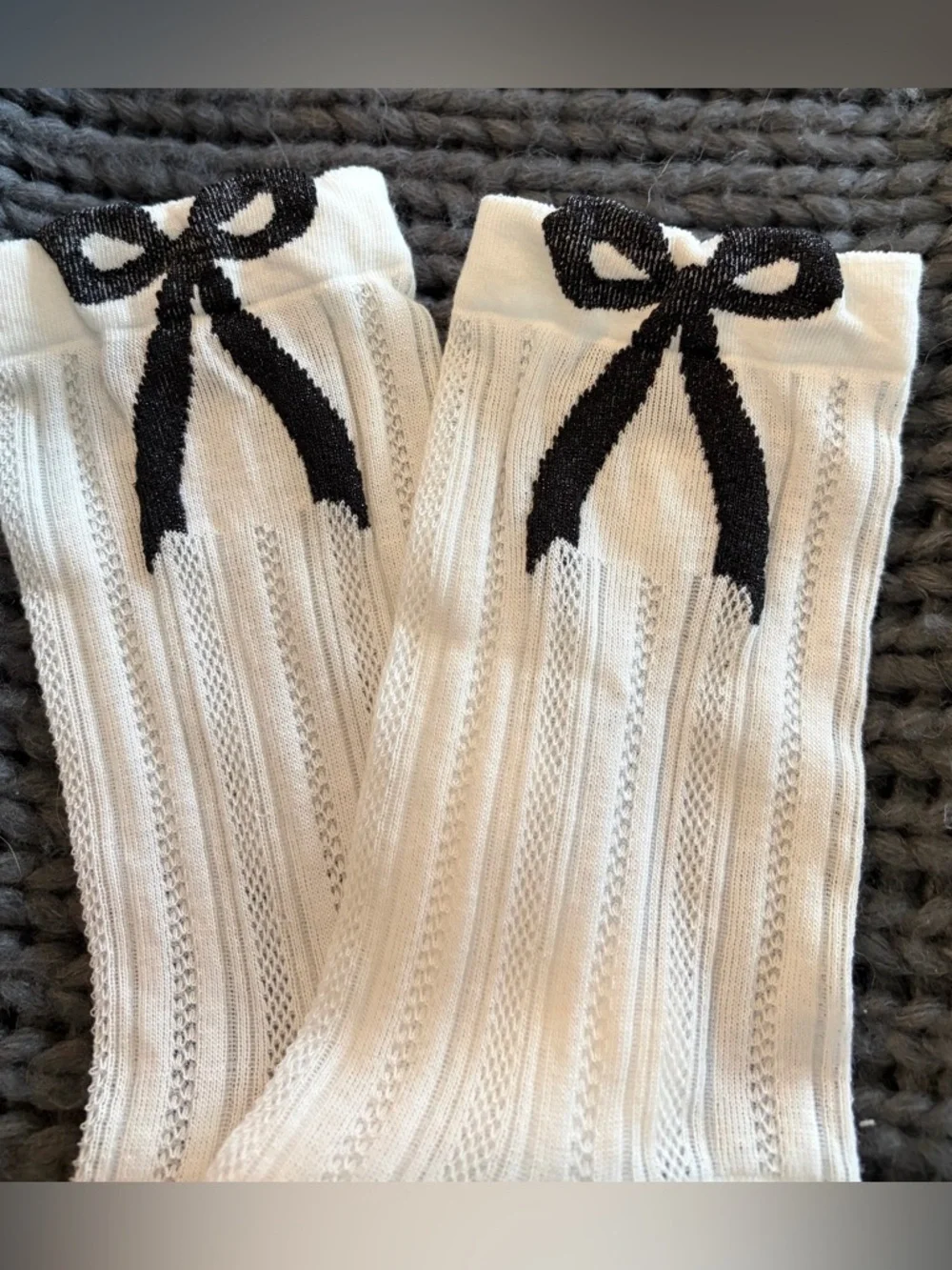 GORN-women’s NWT White Anklet Socks with Black Bow Accent - Women's Hosiery OS