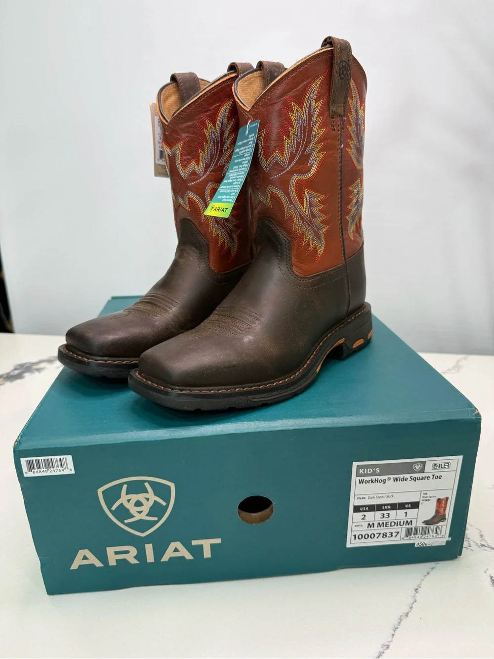 ARIAT Boys' Earth Workhog Western Boots Wide Square Toe Size 2 (Used Once)