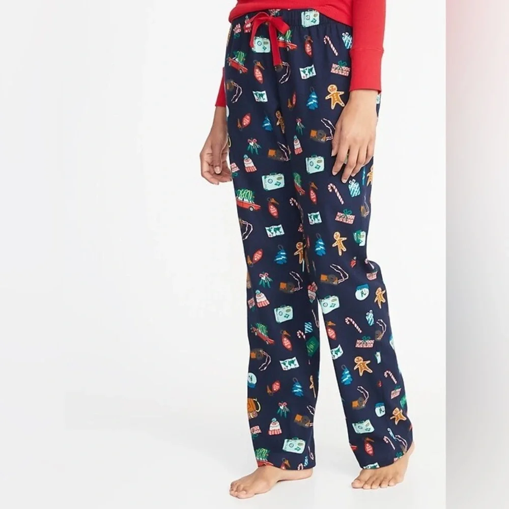Men’s Old Navy Christmas Themed Pajama Pants Size: L