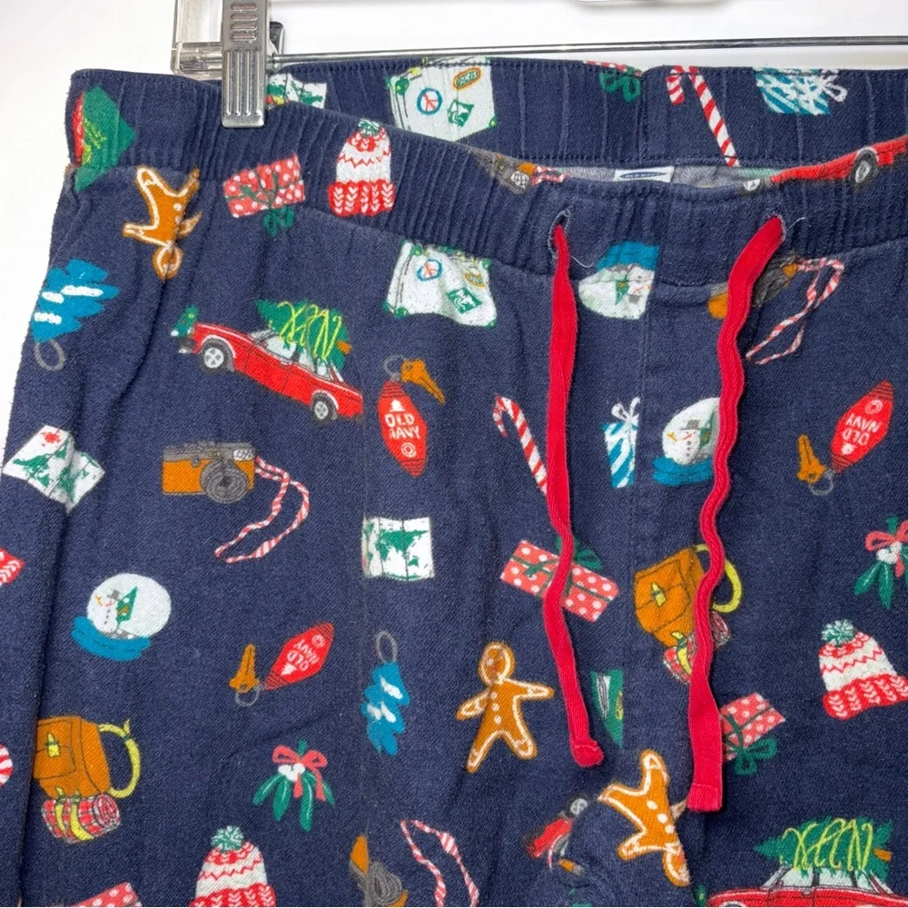 Men’s Old Navy Christmas Themed Pajama Pants Size: L