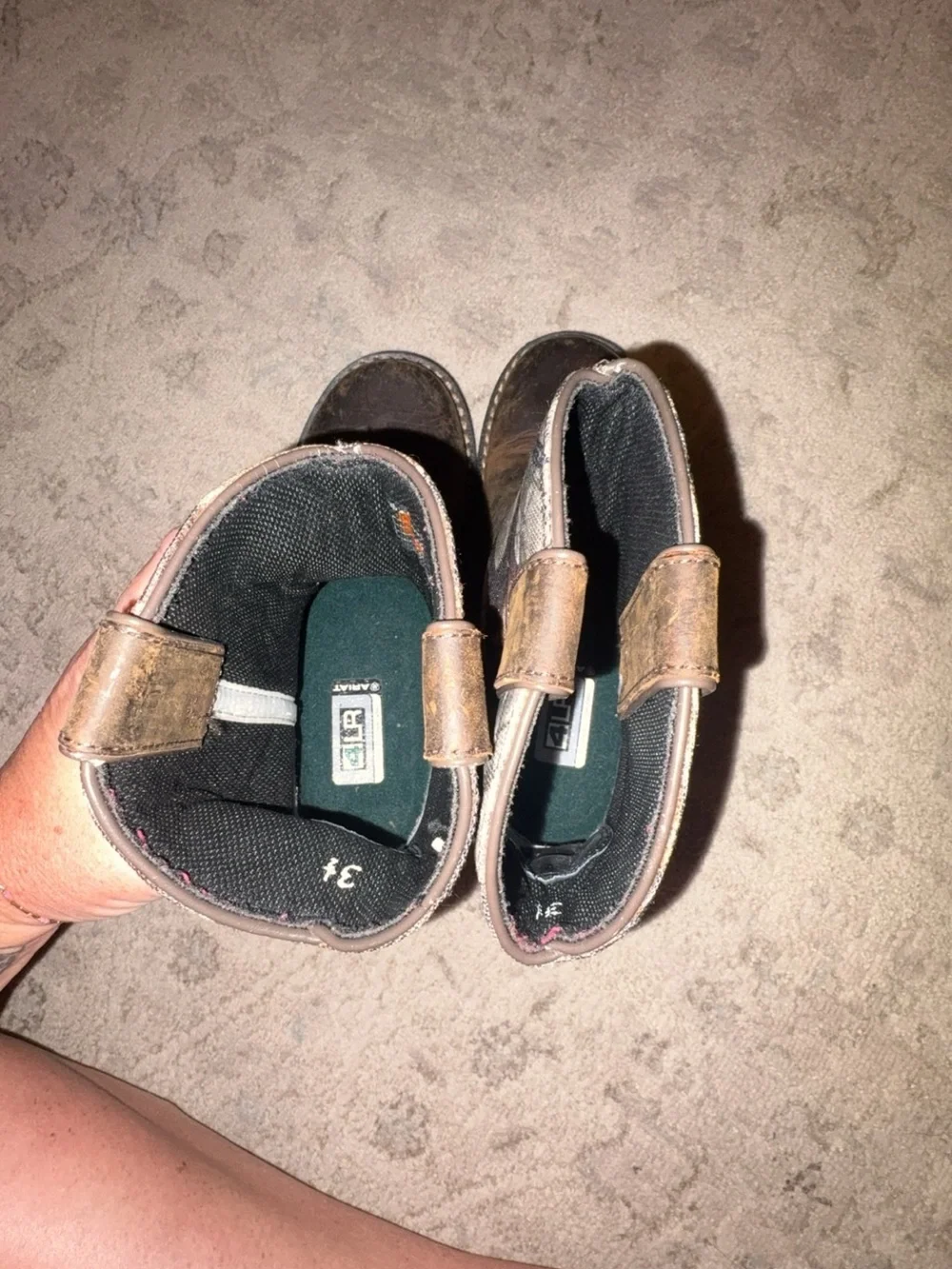 Ariat sturdy pull