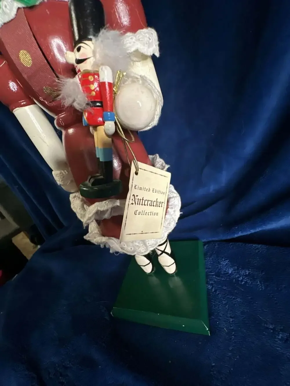 2006 Target Limited Edition Nutcracker Collection Girl Ballerina Holding Toy Sol