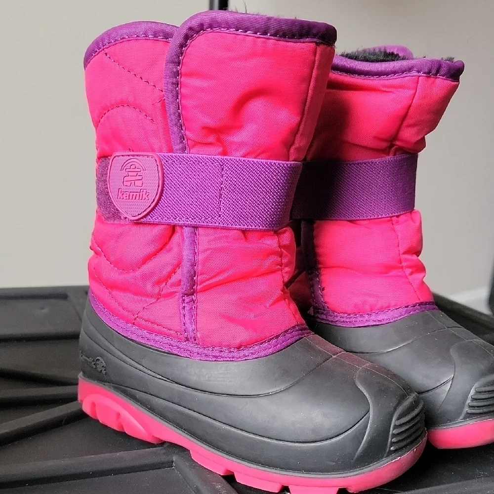 Kamik bright pink