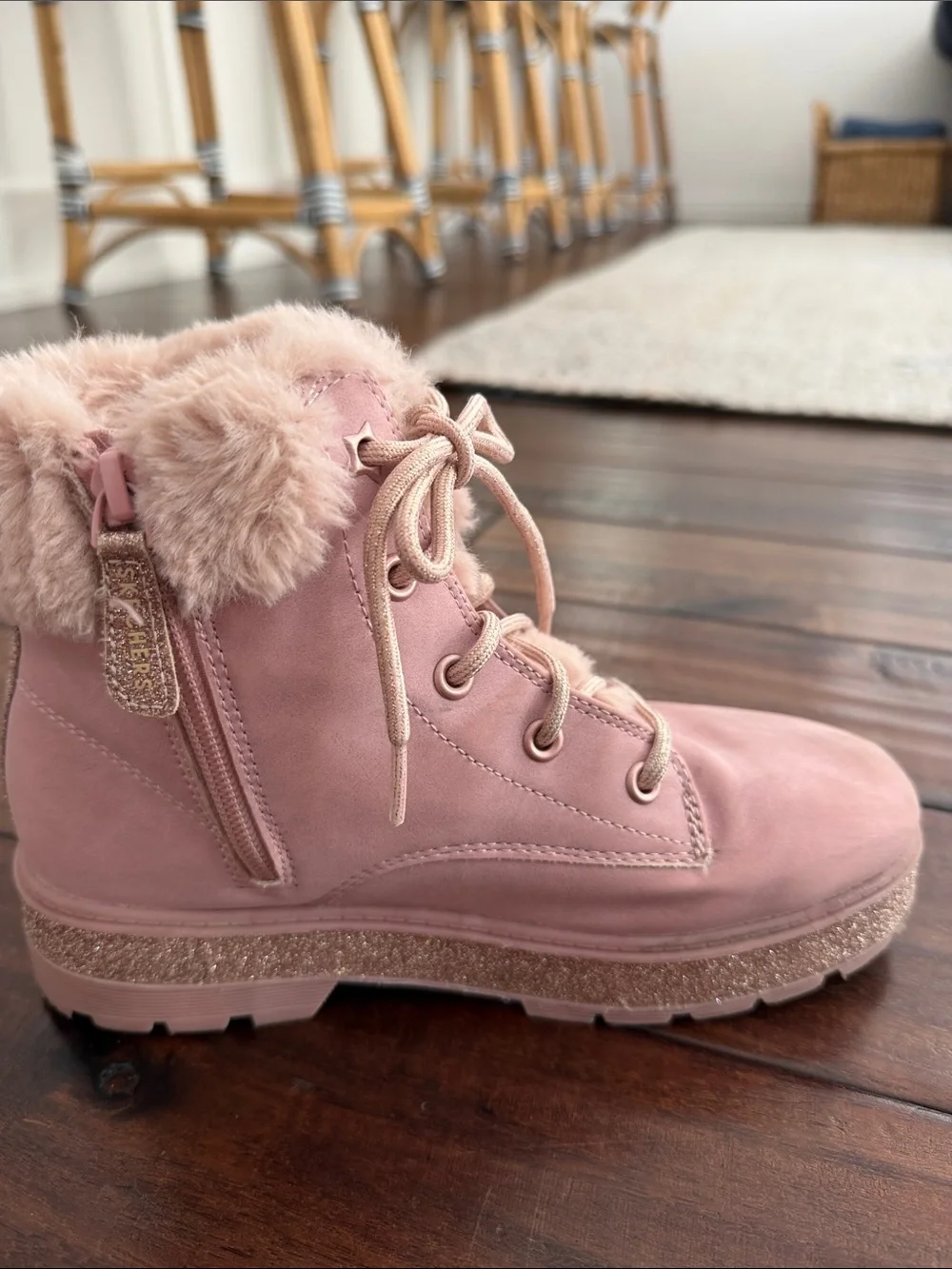 Skechers soft pink
