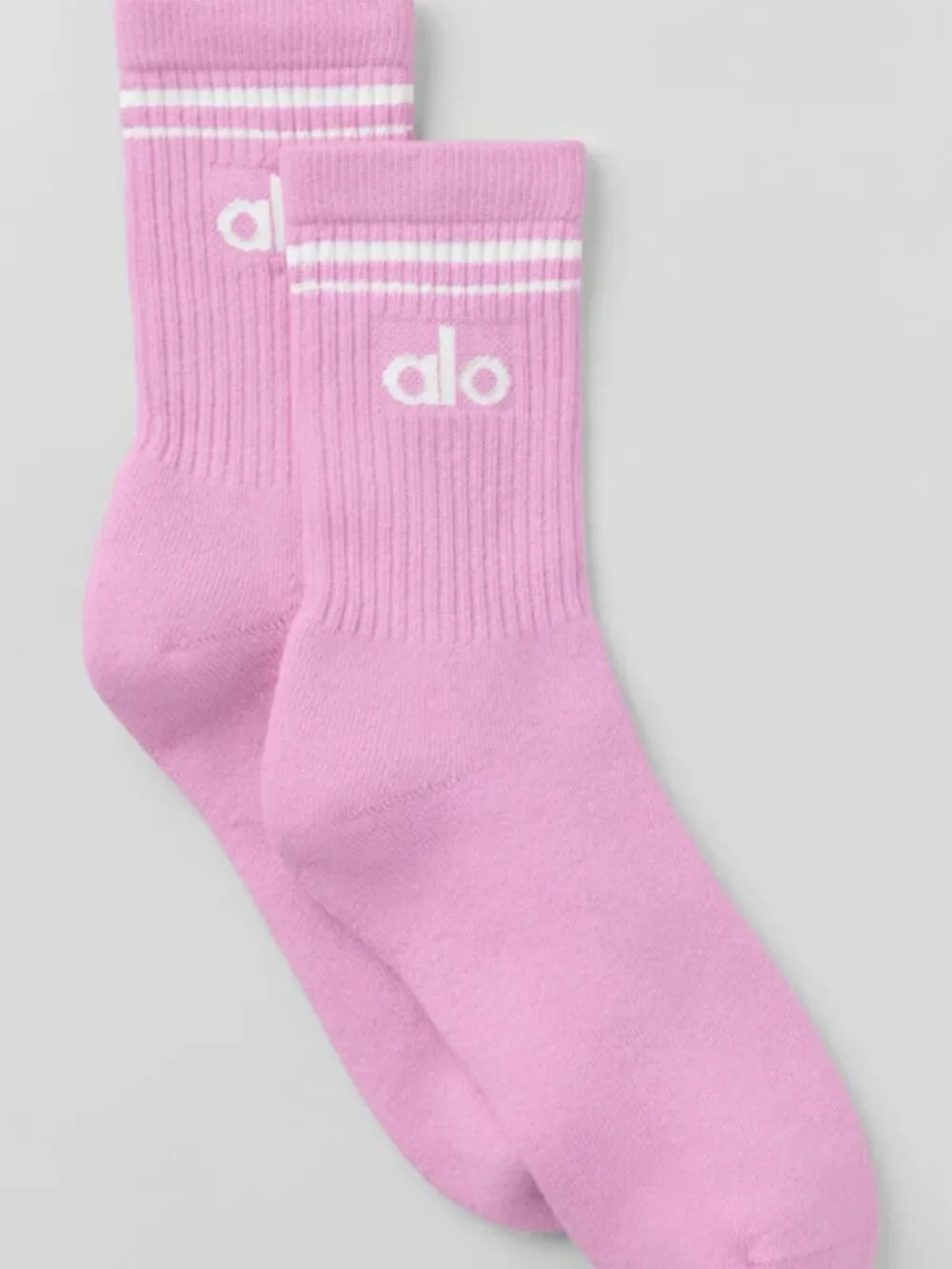 ALO Yoga Unisex Half-Crew Throwback Sock Limited Edition Candy Heart Pink/White
