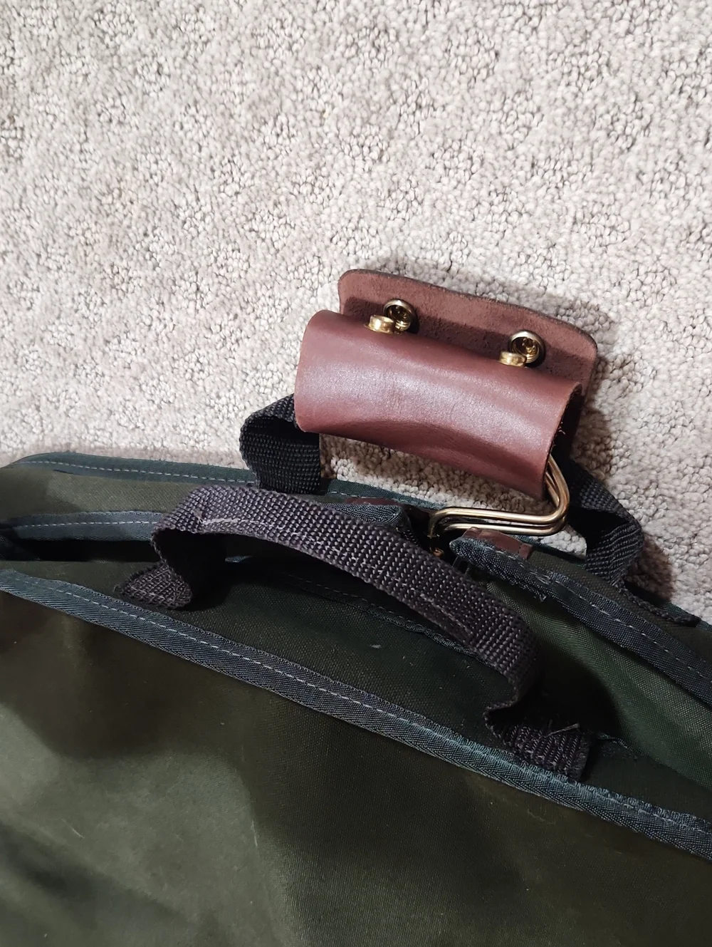 Orvis sturdy dark