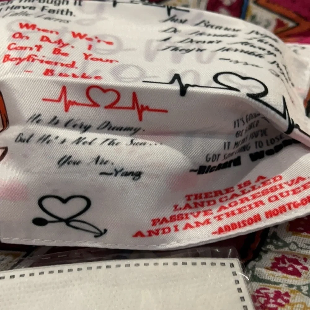 6/$20New Grey’s anatomy quote face mask