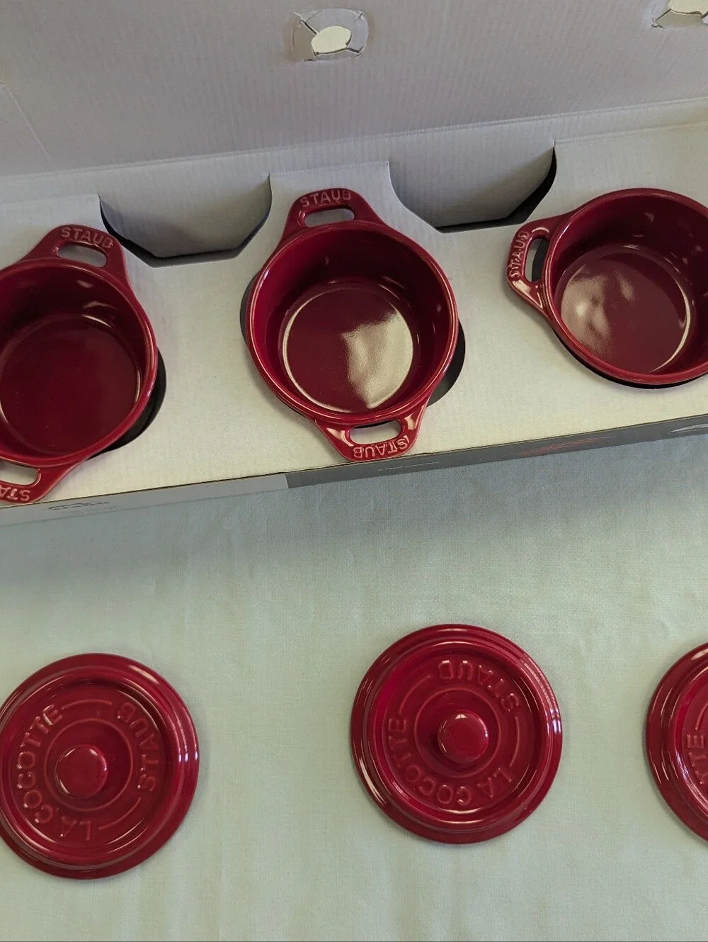 Staub cherry red