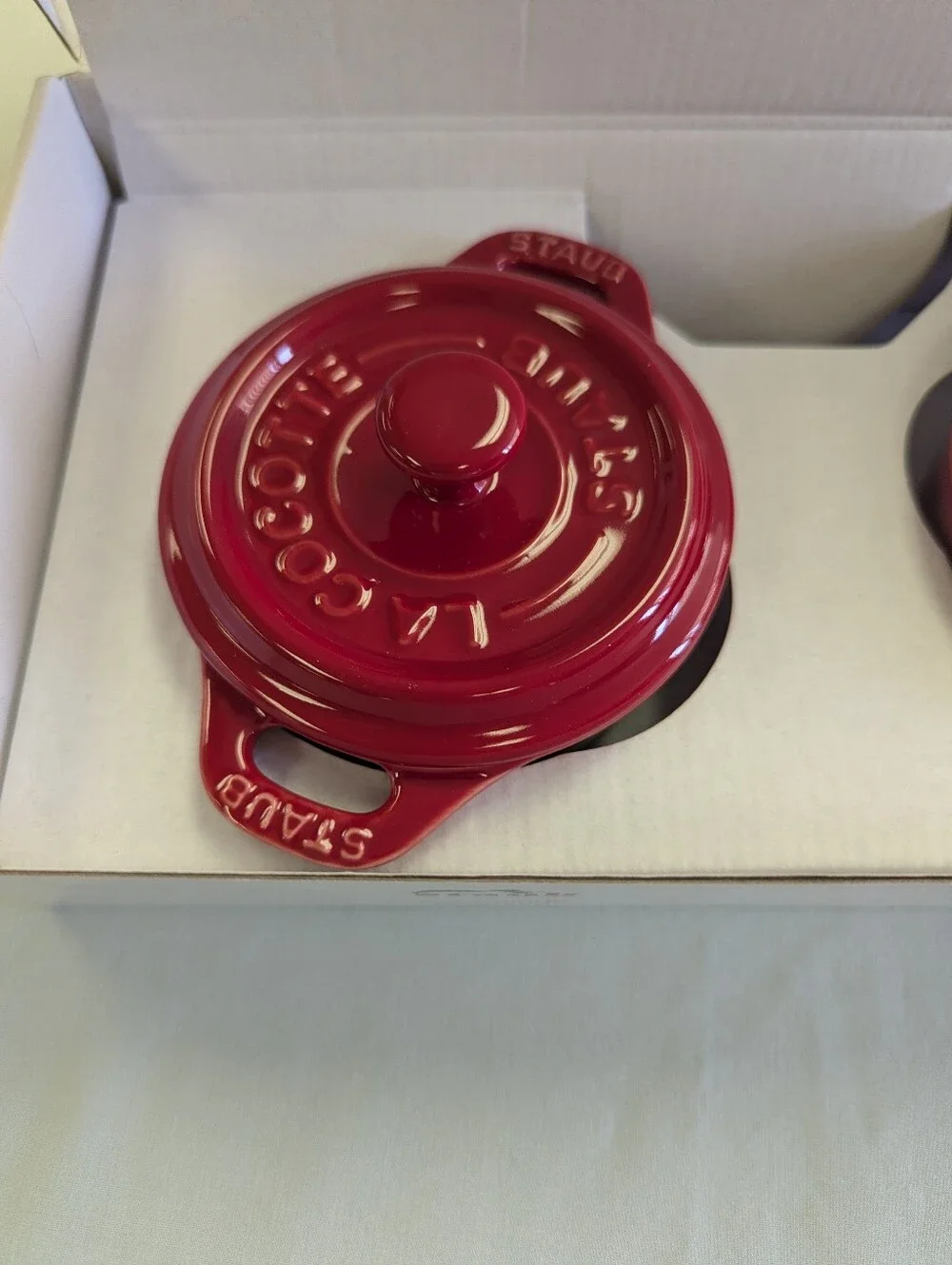 Staub cherry red