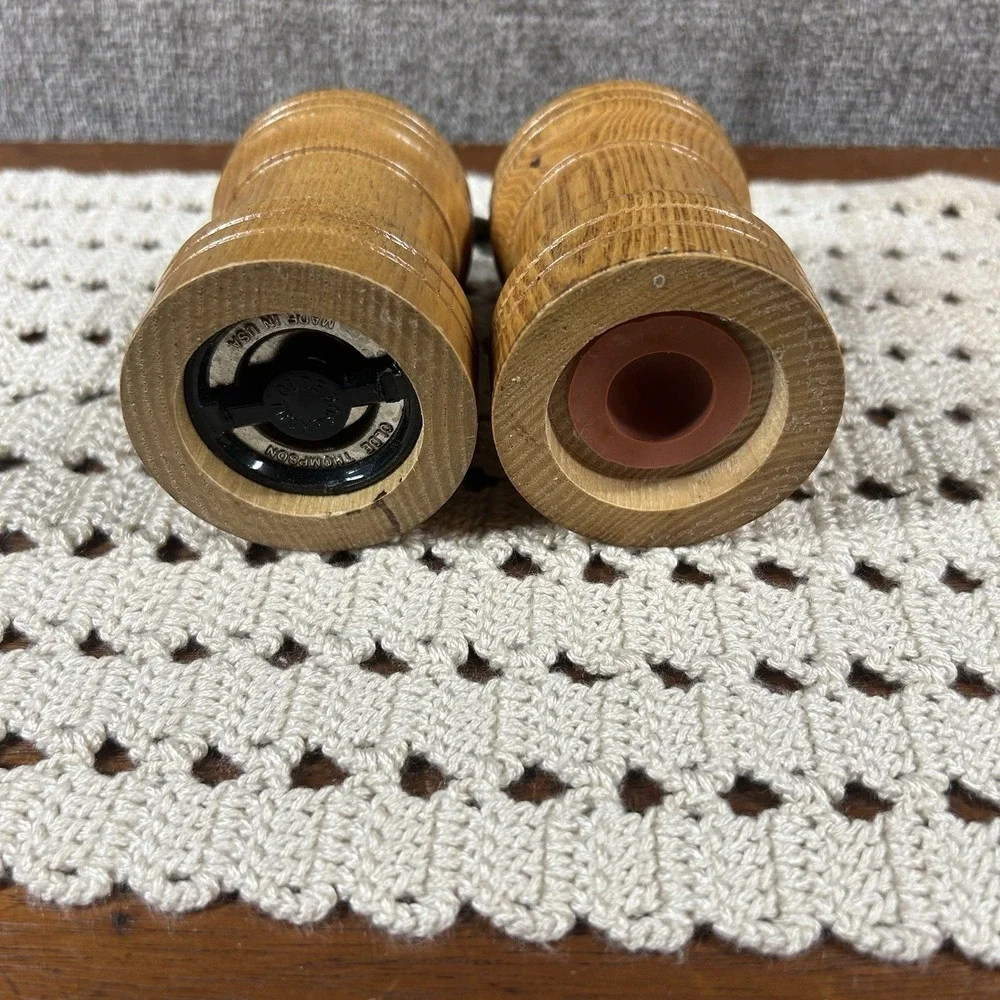 Vtg Olde Thompson Oak Wood Salt Shaker & Pepper Grinder Mill Stainless 4