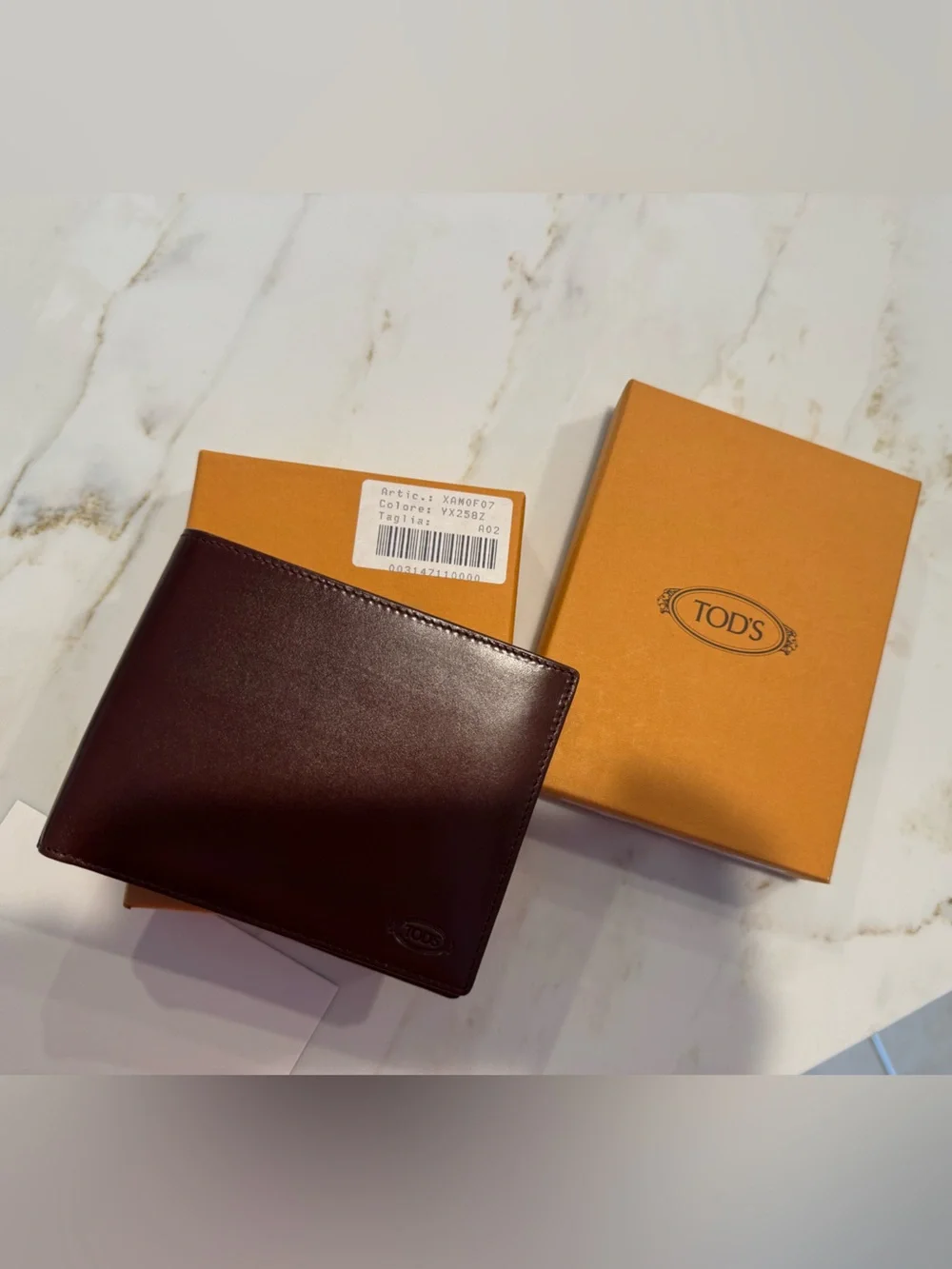 NEW Tod's Leather Bifold Wallet with Coin Pocket Dark Brown XAM0F07 NEVER USED
