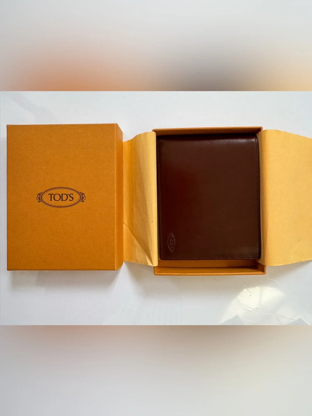 NEW Tod's Leather Bifold Wallet with Coin Pocket Dark Brown XAM0F07 NEVER USED