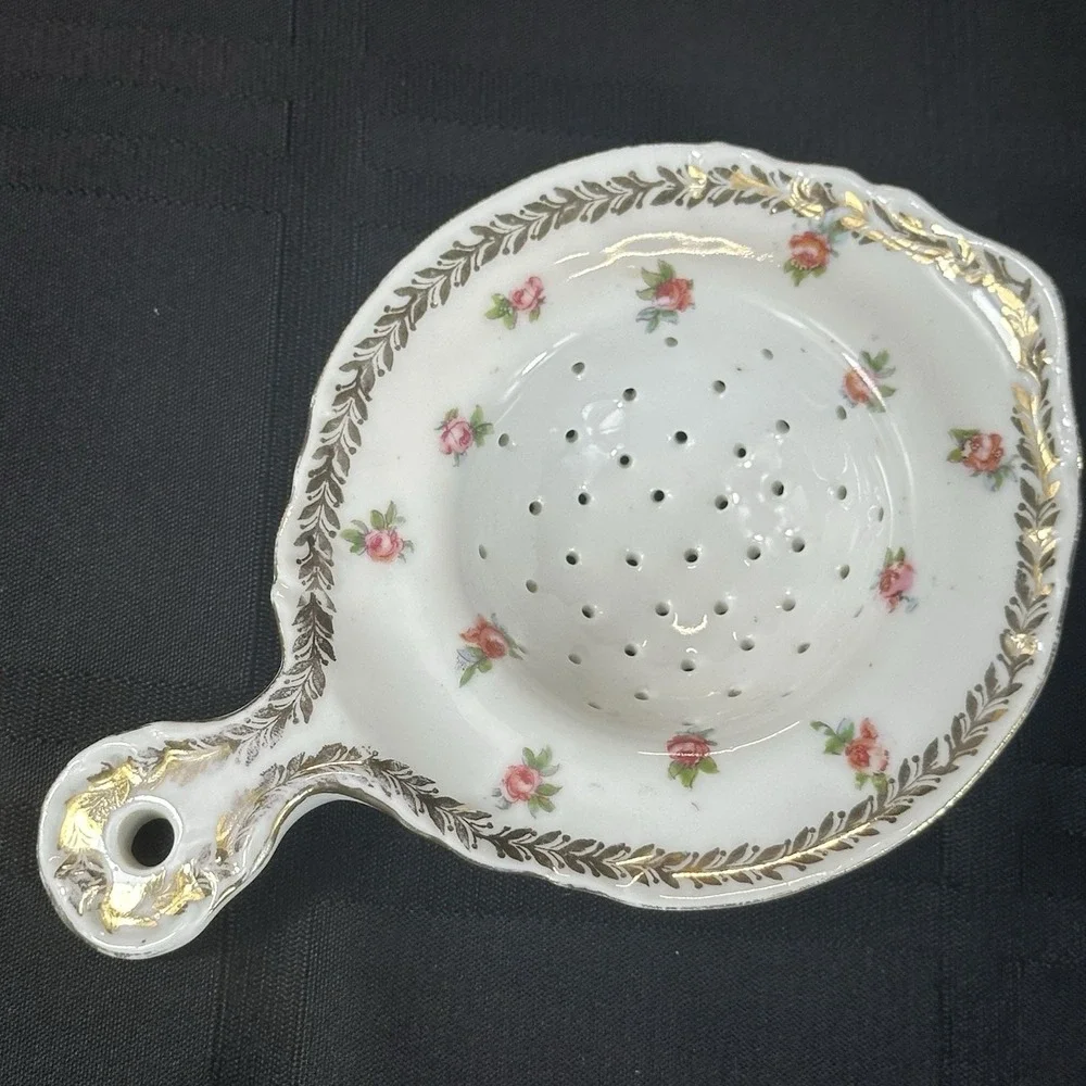 The Unbranded Brand antique rose