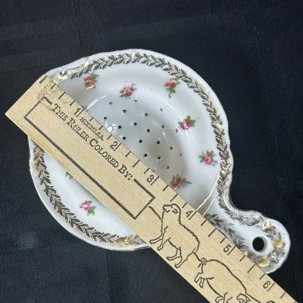 The Unbranded Brand antique rose