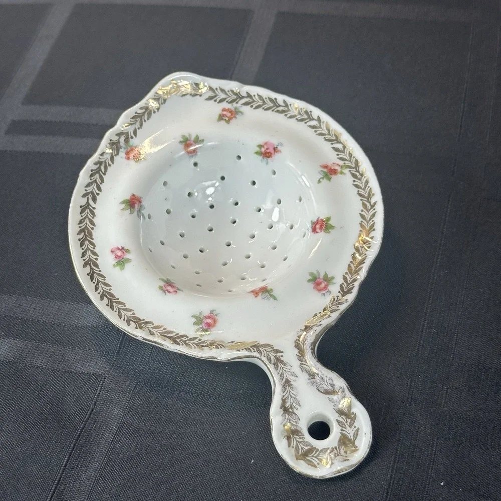 The Unbranded Brand antique rose
