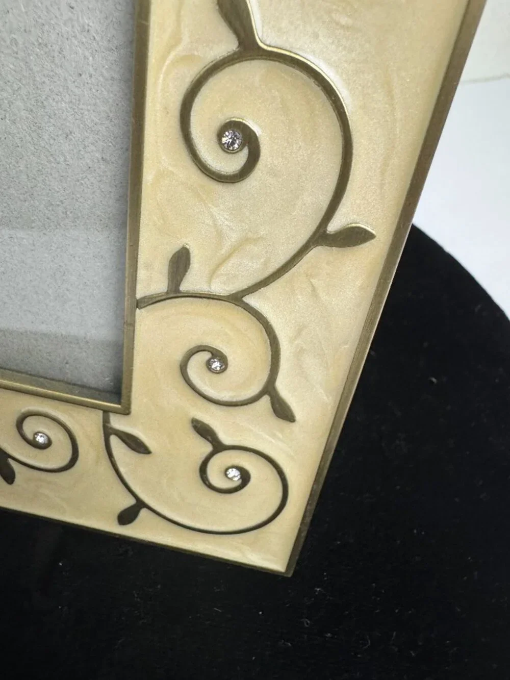 Elegant Decorative Brass Photo Frame w/ Cream Pearlized Enamel & Rhinestone