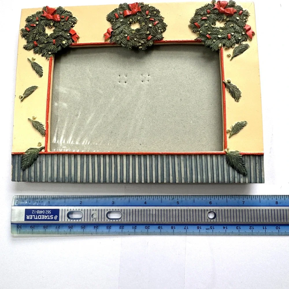 Design West Christmas Wreath Picture Frame Hand Painted 4x6 Vintage 2003 Holiday