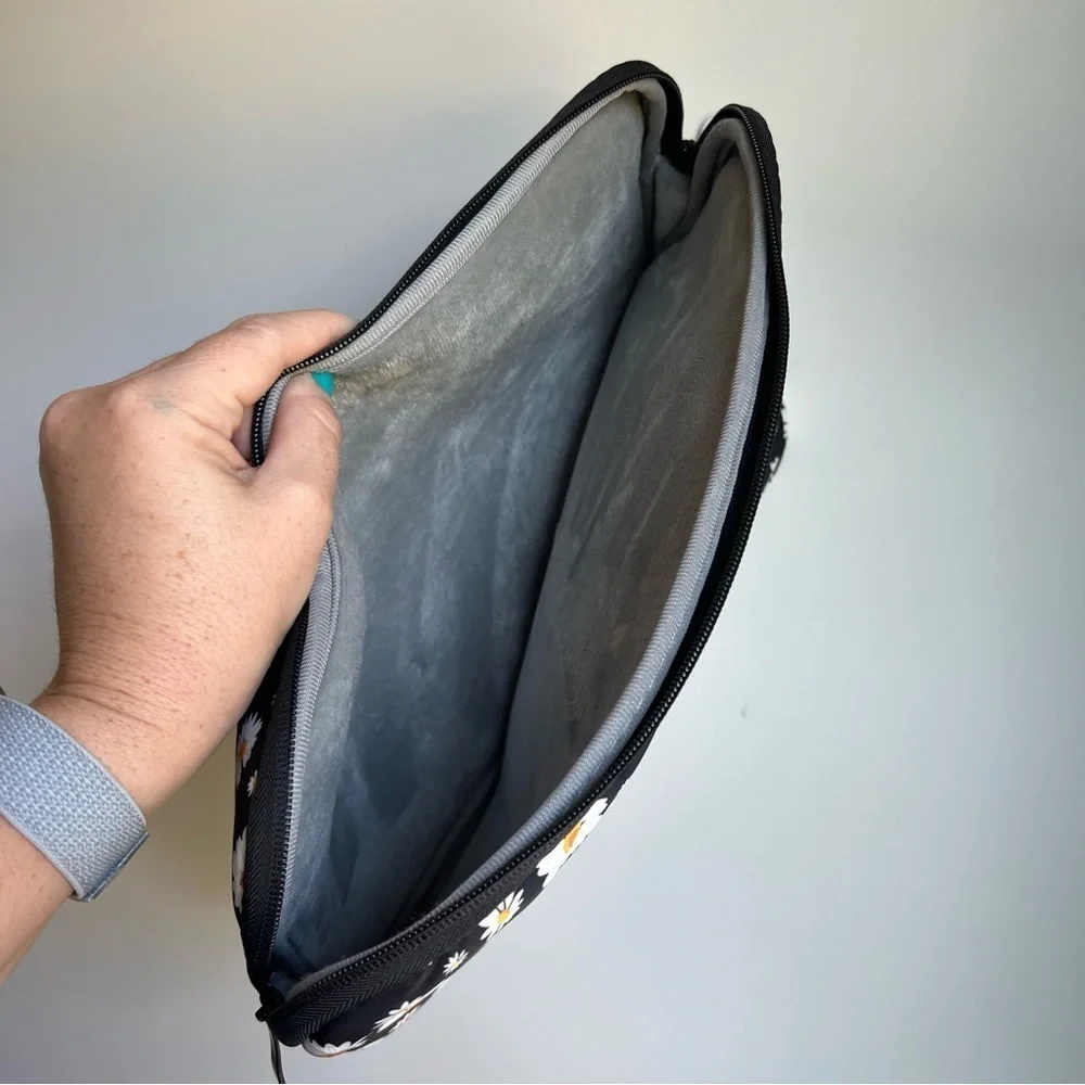 N/A external pocket