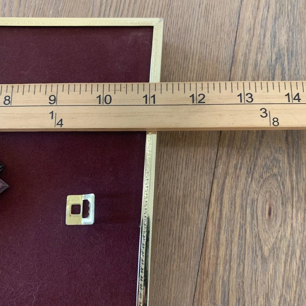 Unbranded measurements frame