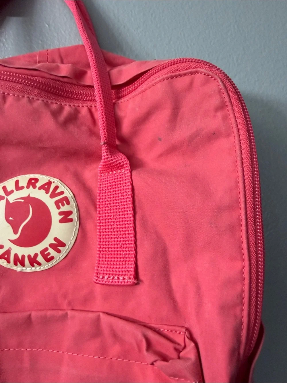 Fjallraven Kanken Backpack in Coral Pink Mini
