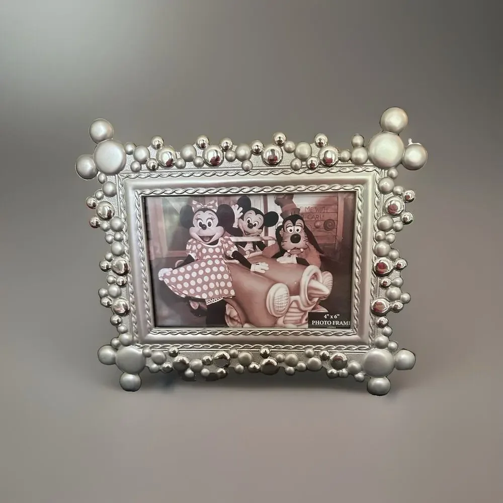 Disney Parks Silver Tone Metal Mickey Mouse Icon 4x6 Photo Picture Frame New