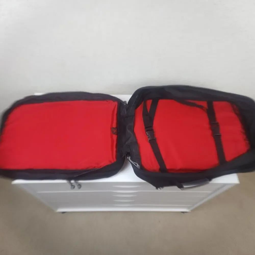 Red Oxx straps slip