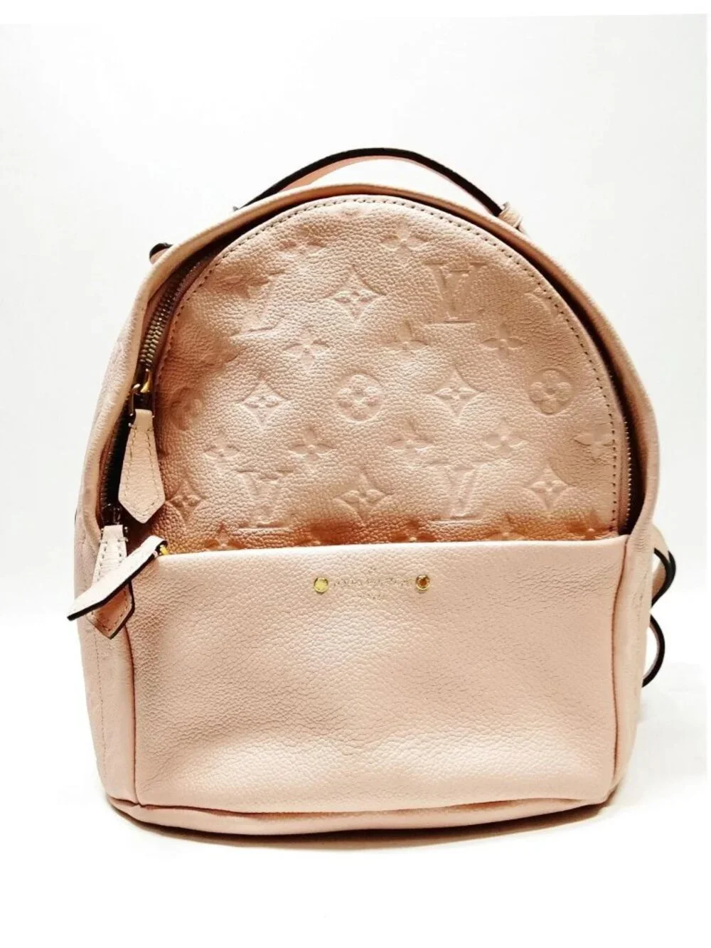 Louis Vuitton elegant louis