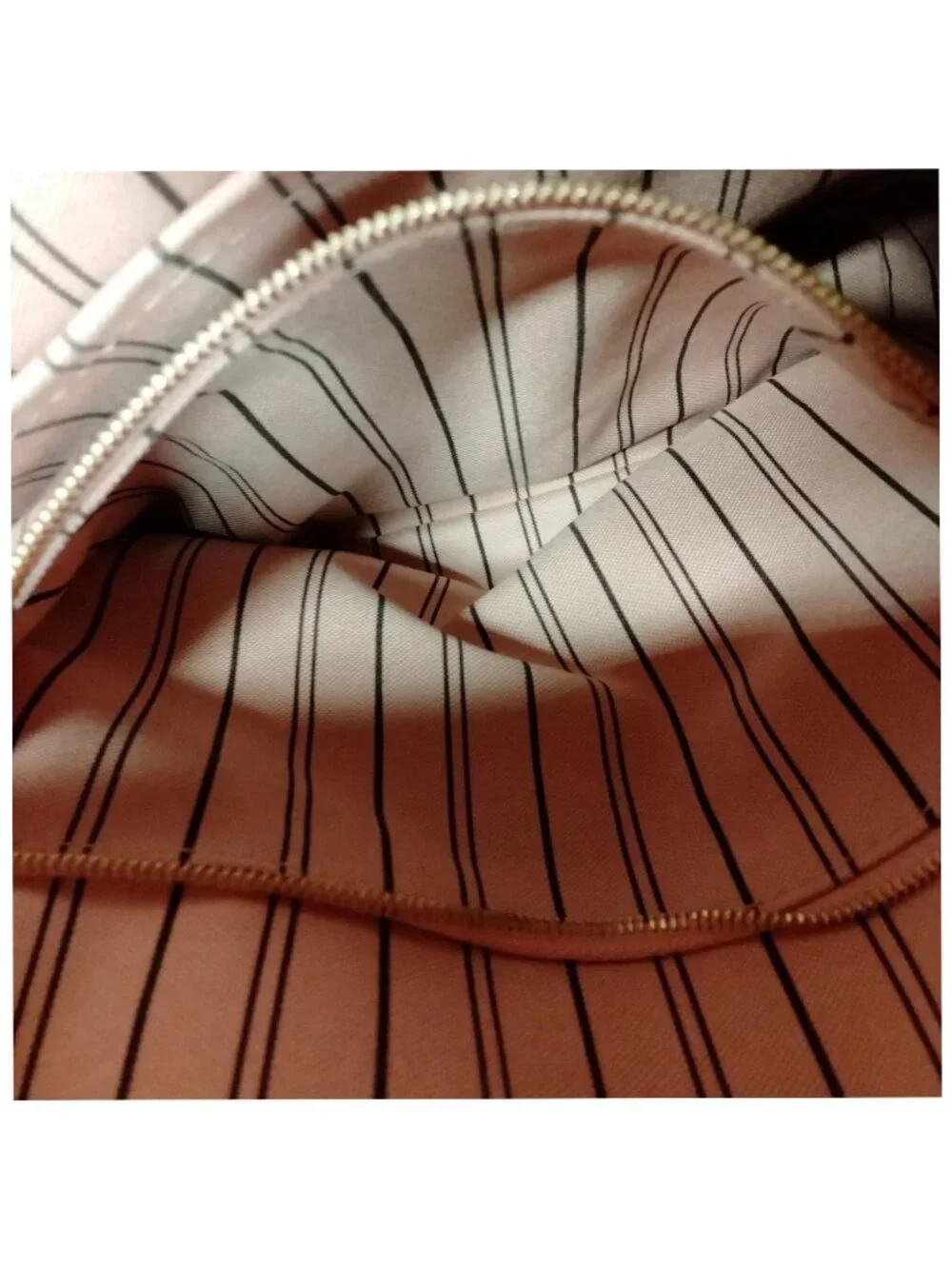 Louis Vuitton elegant louis
