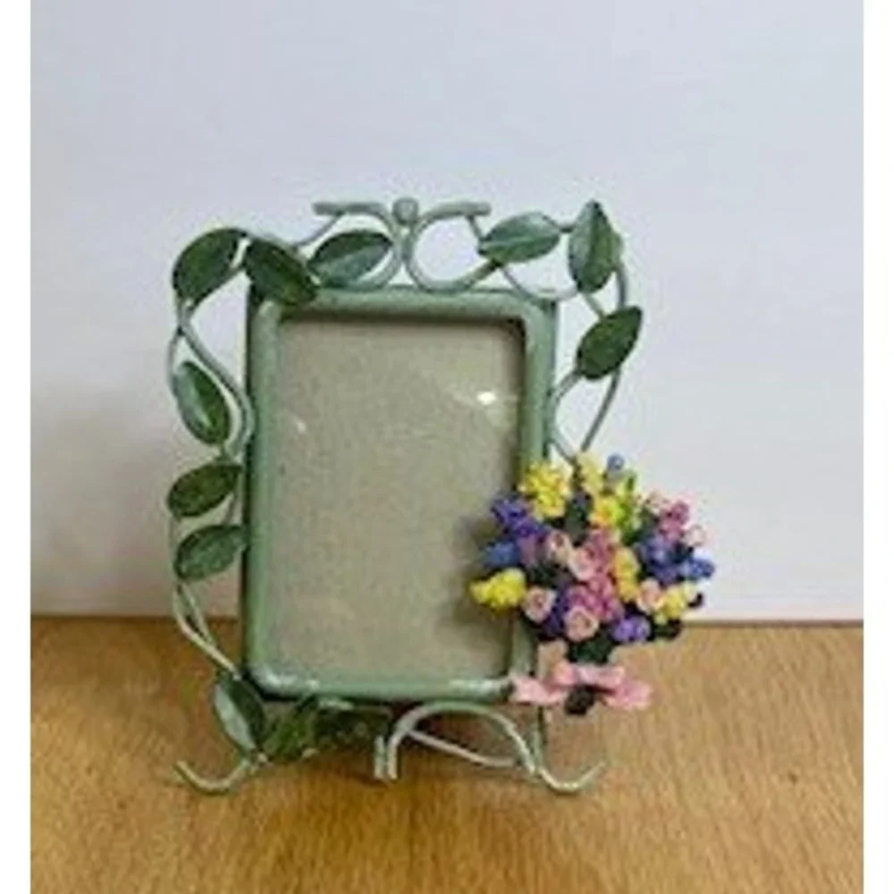 Unbranded Floral Vine Picture Frame Small 2x3 Green Good Cottagecore 3D Bouquet