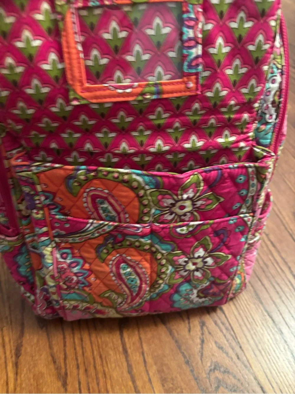 Vera Bradley vibrant quilted