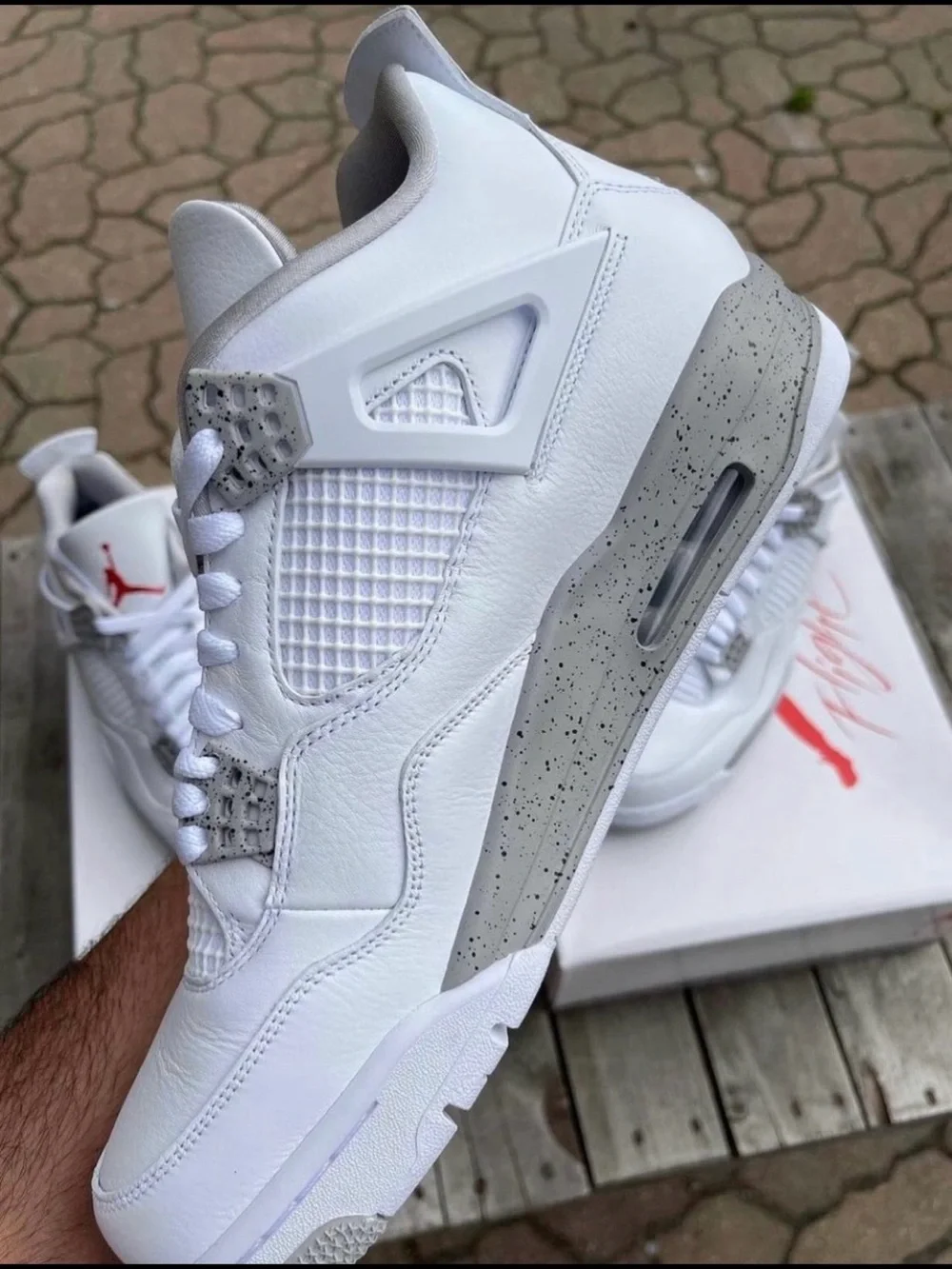 Jordan midsole accents grey