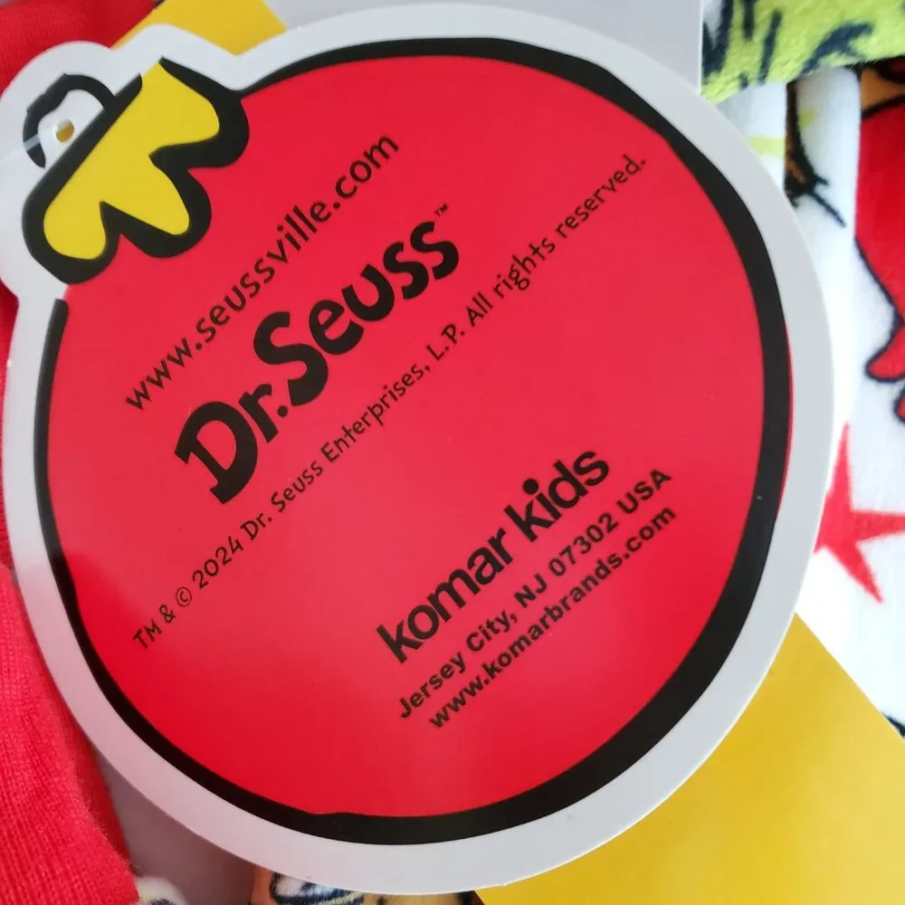 Dr. Seuss set cozy pajamas