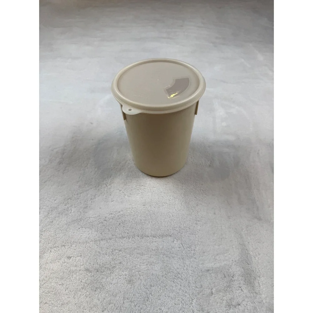 Eagle‎ Super Seal Vintage Tan Storage Container Microwave Safe Lid 5 Inch Wide