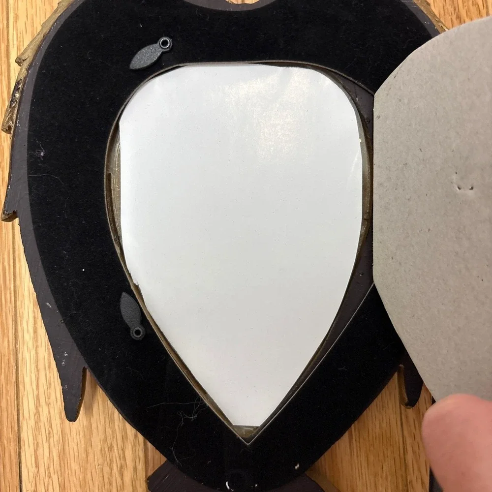 Cherub‎ On Gold Angel Wings Heart Shaped Table Top Frame 4x6 Inches