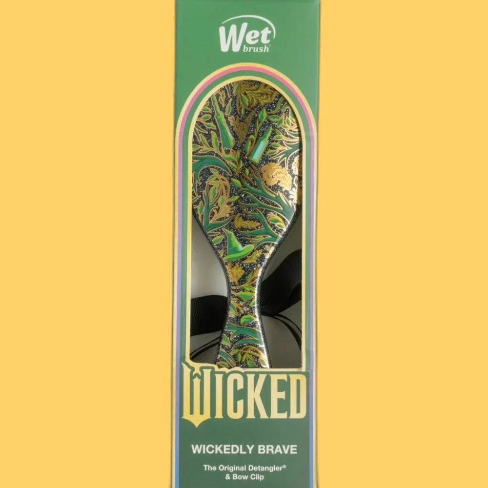 WICKED The Wet Brush WICKEDLY BRAVE And Bow Clip ELPHABA NEW