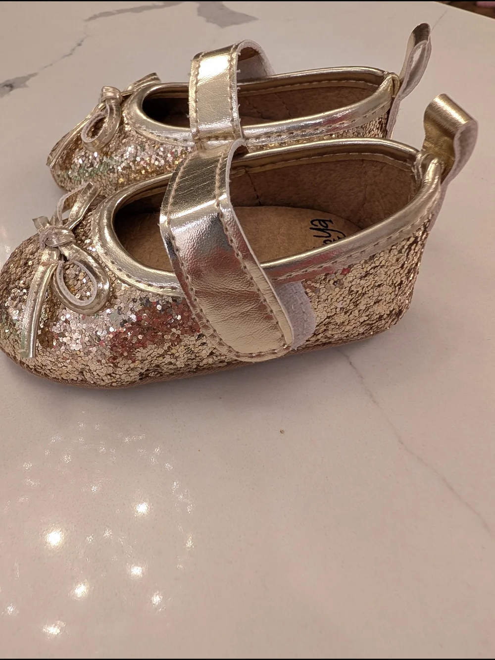 N/A sparkling gold